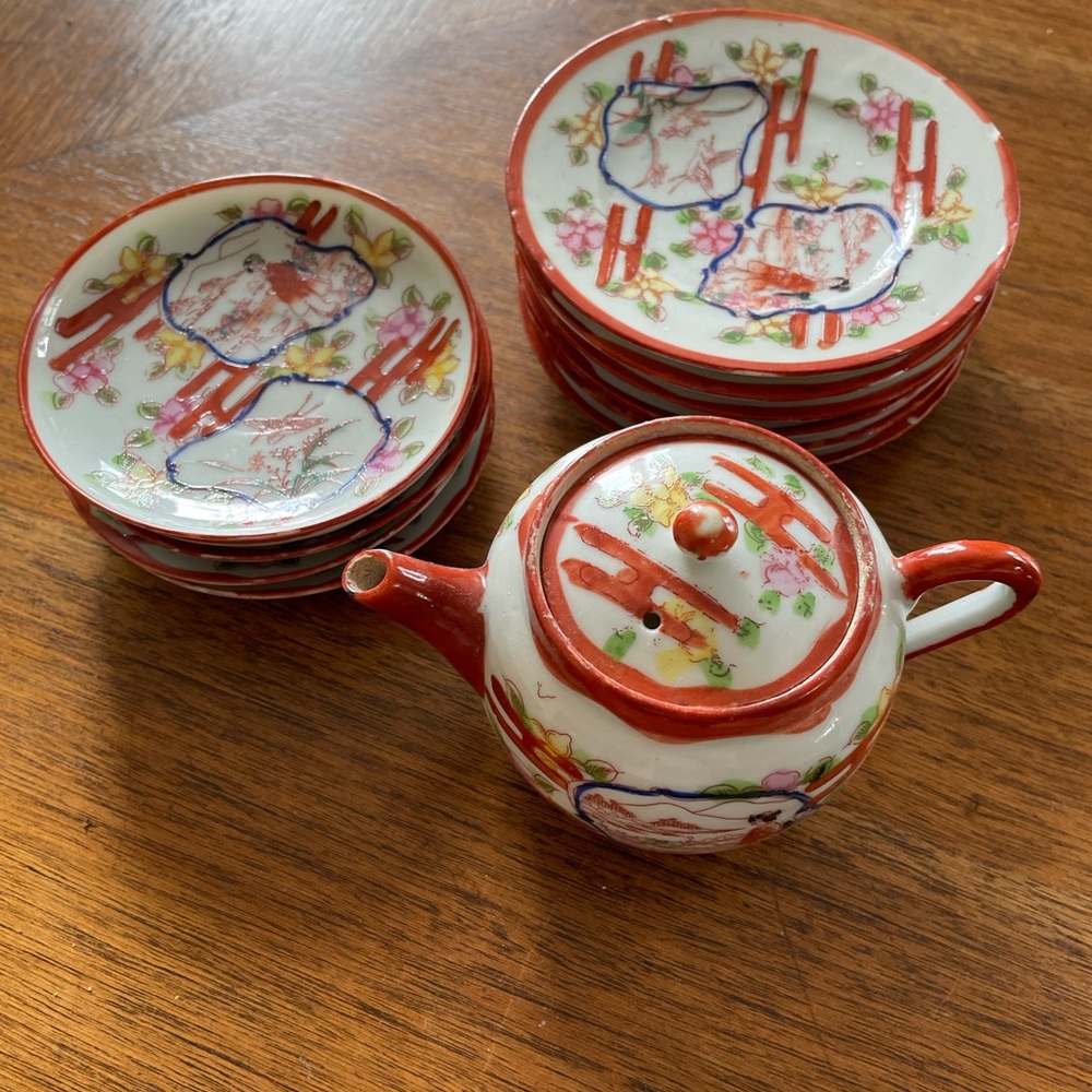 Vintage Kutani Geishaware Hand-Painted Small Teapot and Side Plates